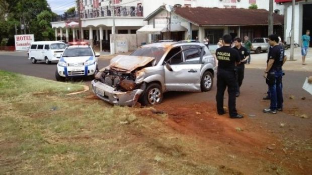 Motorista que voltava do interior de SP capota na BR-277