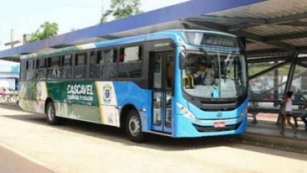 How to get to Unitom in Cascavel by Bus?