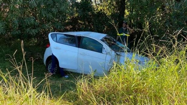 Acidente entre máquina agrícola e carro deixa três pessoas feridas, em  Tupãssi 