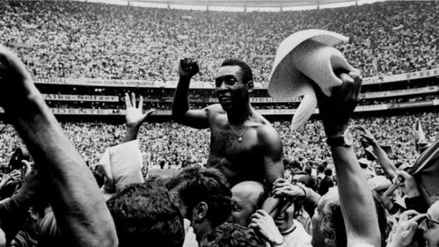 Rei do futebol: Pelé fez seu último jogo aos 50 anos, na Itália