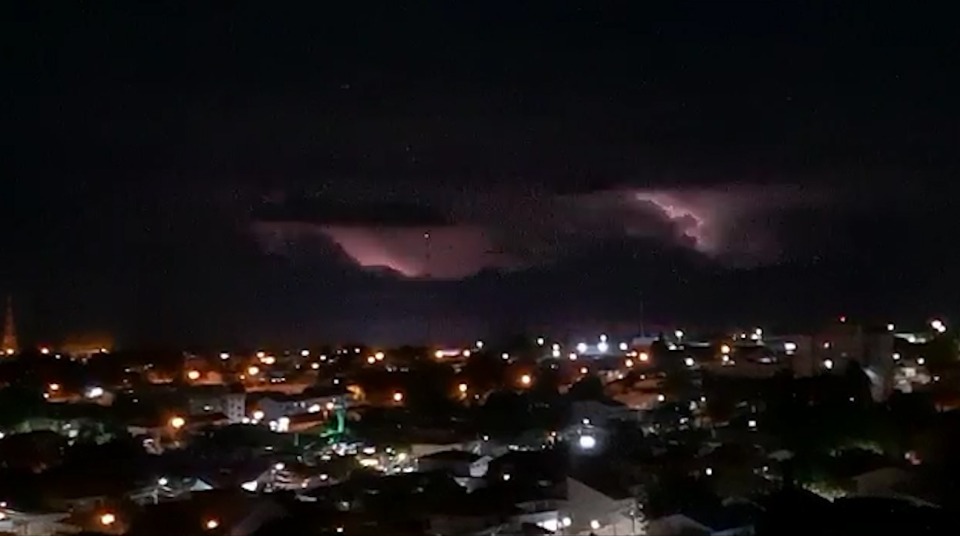 Após tempestades, Cascavel é tomada pela neblina durante madrugada