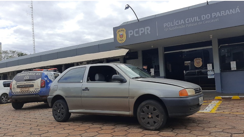 Carro com registro de furto é recuperado no Bairro Siena em Cascavel