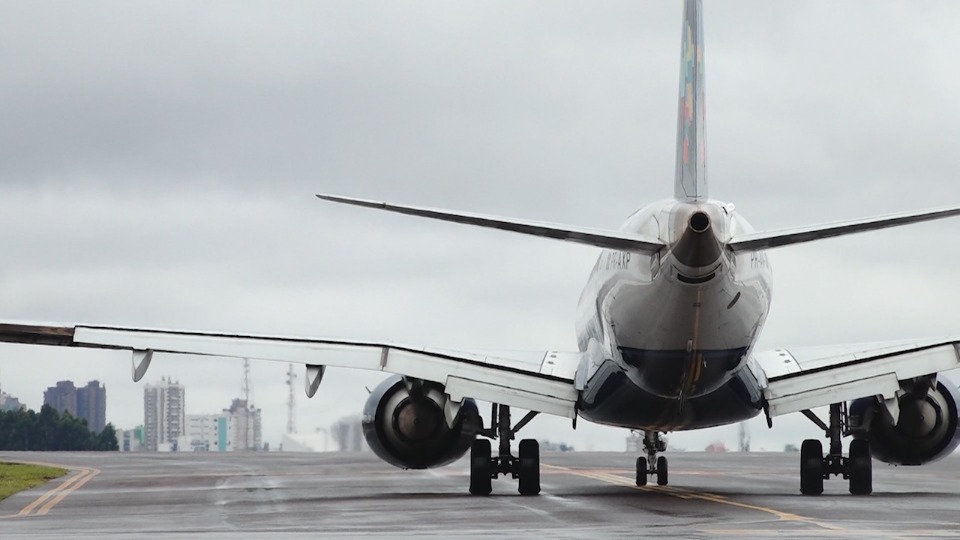 Tempo melhora e aviões podem pousar no Aeroporto de Cascavel