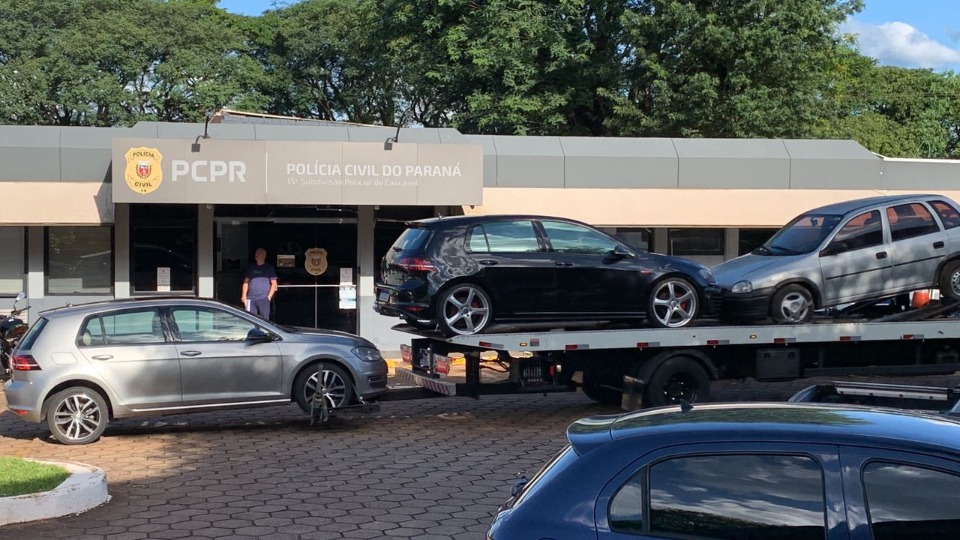 Carro com registro de furto é recuperado no Bairro Siena em Cascavel