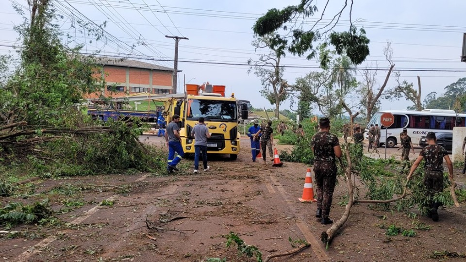 Defesa Civil de Cascavel segue com trabalhos de rescaldo do tornado