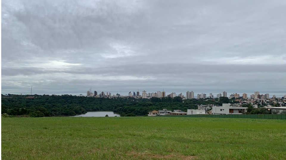 Sábado amanhece com céu nublado e previsão é de temperatura amena