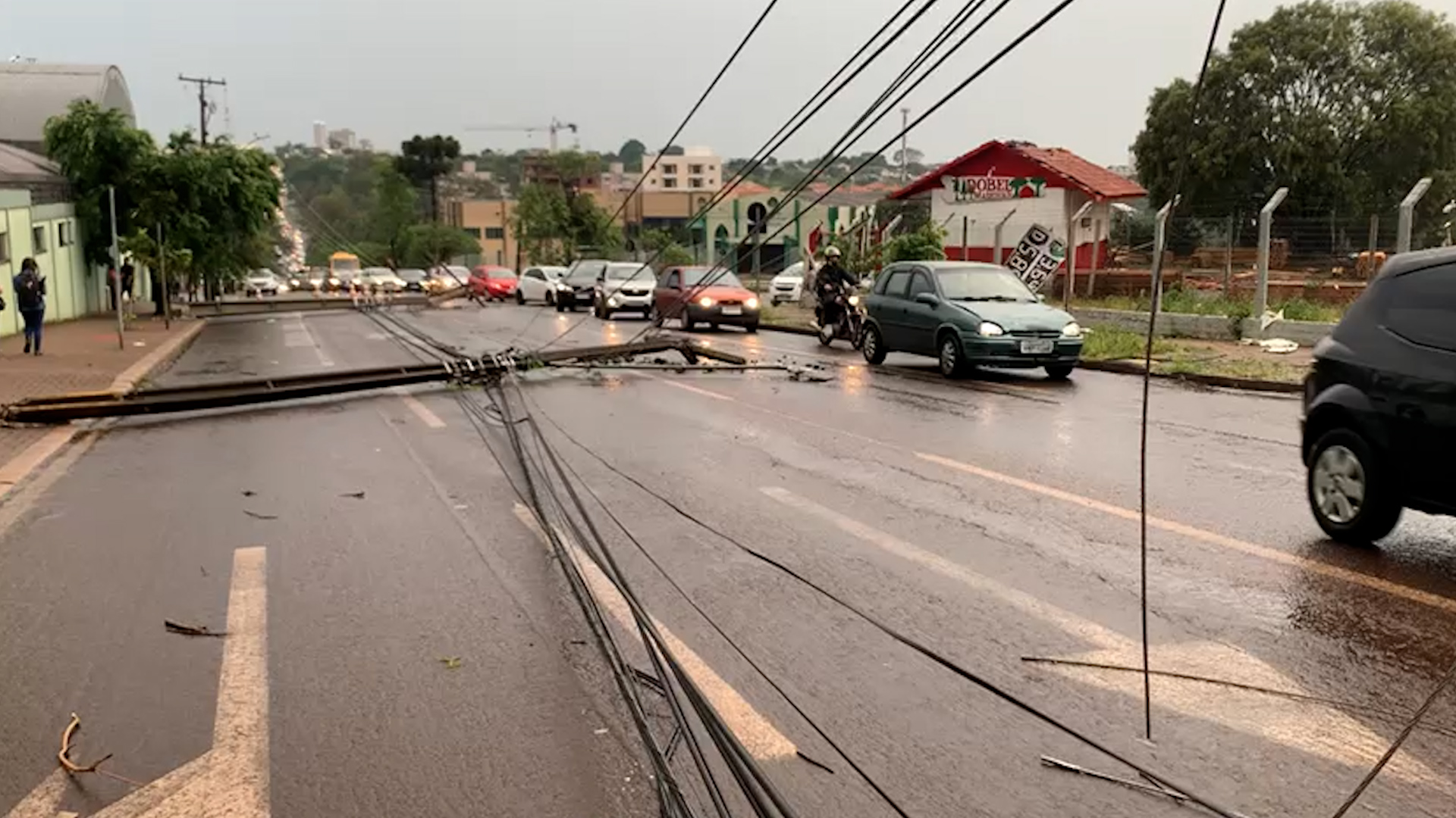 Defesa Civil de Cascavel segue com trabalhos de rescaldo do tornado