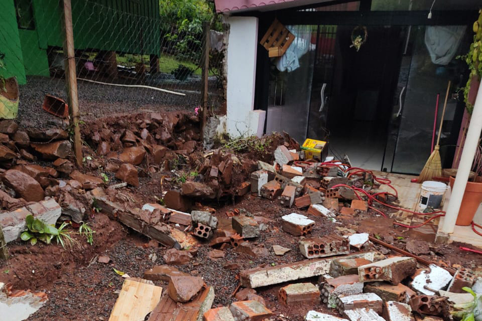 Chuvas intensas com alagamentos e granizo atingem várias cidades do Paraná